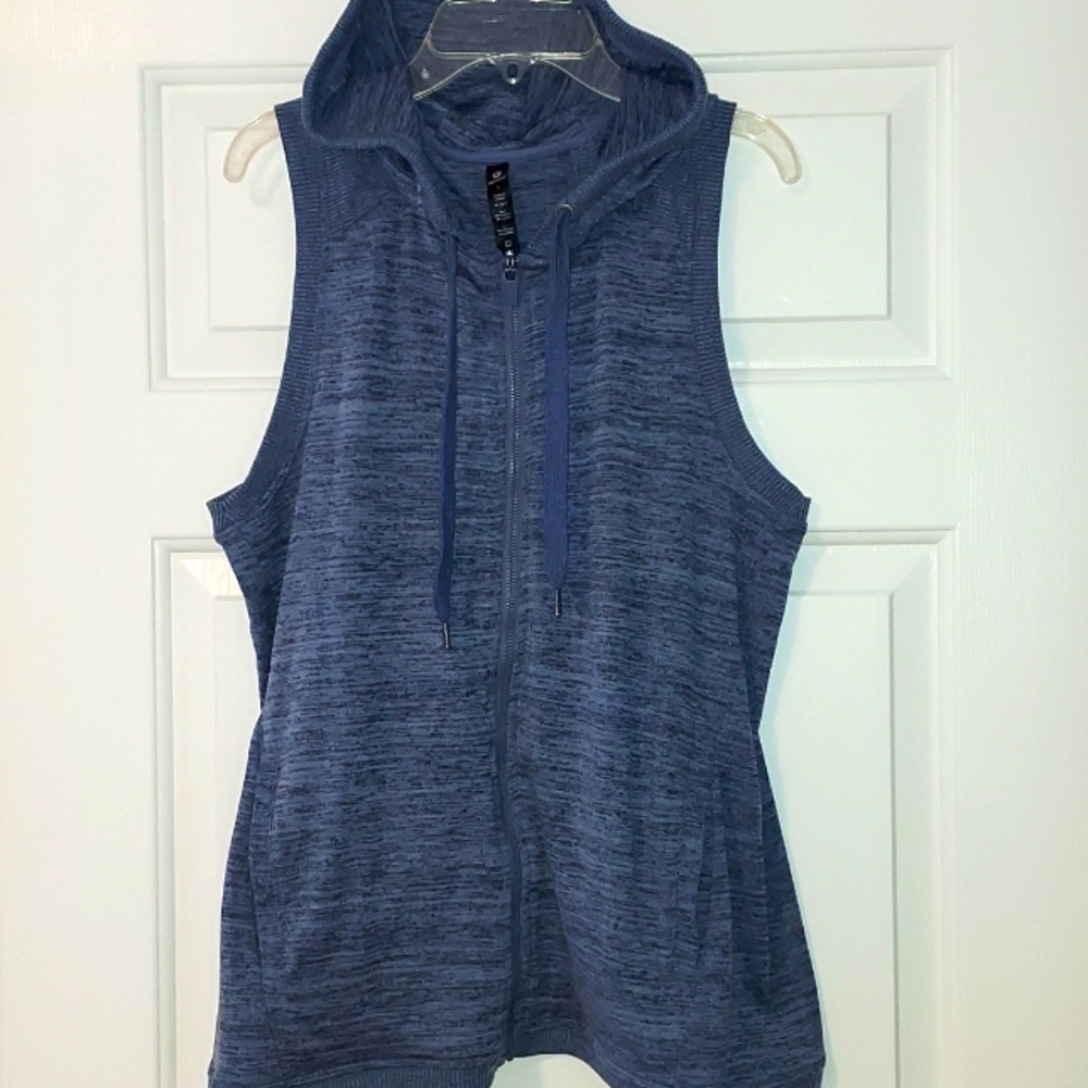 Cross back zip up vest